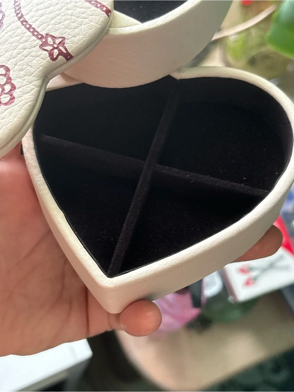 Pandora heart shaped